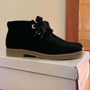 DONATED NIB Isaac Mizrahi Live! Zoe Suede Chukka Boots. 5⭐️ Seller Posh Ambass.